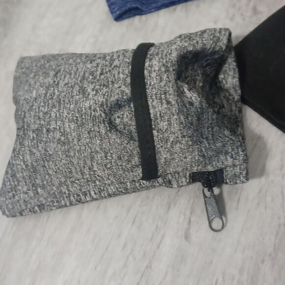 Spandex Sweatband Wrist Wallet, 2 Pockets *Pick 1 for $3, Pick 2 for $5* - Picture 6 of 7